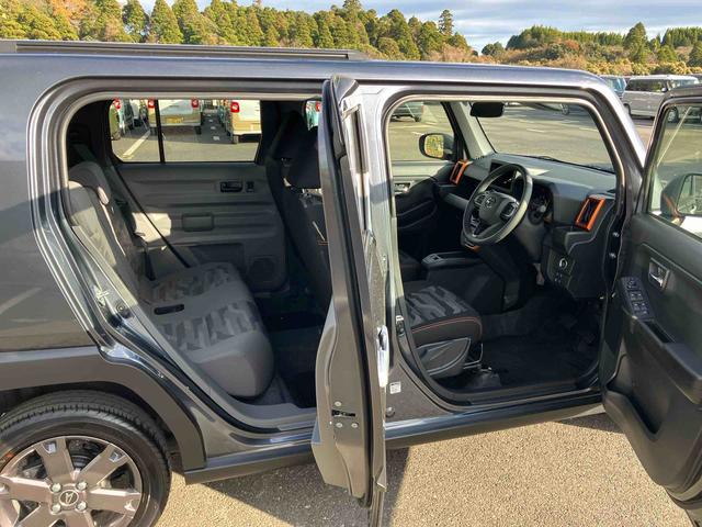 タフトＧターボガラスルーフ　ルーフレール　１５インチアルミホイール　ＬＥＤヘッドライト＆フォグランプ　バックカメラ　シートヒーター　電動パーキングブレーキ　アダプティブクルコン　衝突被害軽減ブレーキ（千葉県）の中古車