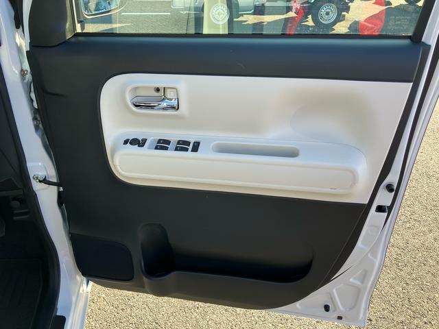 ムーヴキャンバスストライプスＧターボ両側電動スライドドア　ＬＥＤヘッドライト＆フォグランプ　シートヒーター　保温カップホルダー　電動駐車ブレーキ　バックカメラ　ステアリングスイッチ　自動追従クルコン　衝突被害軽減ブレーキ（千葉県）の中古車