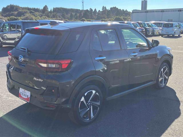 ロッキープレミアムＧ　ＨＥＶアダプティブクルコン　ＬＥＤヘッドライト＆フォグランプ　バックフォグランプ　１７インチアルミホイール　シートヒーター　電動駐車ブレーキ　コーナーセンサー　衝突被害軽減ブレーキ（千葉県）の中古車