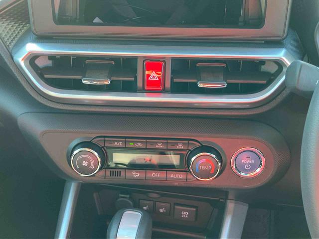 ロッキープレミアムＧ　ＨＥＶアダプティブクルコン　ＬＥＤヘッドライト＆フォグランプ　バックフォグランプ　１７インチアルミホイール　シートヒーター　電動駐車ブレーキ　コーナーセンサー　衝突被害軽減ブレーキ（千葉県）の中古車