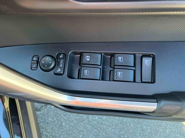 ロッキープレミアムＧ　ＨＥＶアダプティブクルコン　ＬＥＤヘッドライト＆フォグランプ　バックフォグランプ　１７インチアルミホイール　シートヒーター　電動駐車ブレーキ　コーナーセンサー　衝突被害軽減ブレーキ（千葉県）の中古車