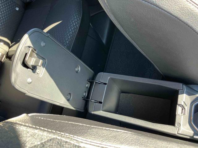 ロッキープレミアムＧ　ＨＥＶアダプティブクルコン　ＬＥＤヘッドライト＆フォグランプ　バックフォグランプ　１７インチアルミホイール　シートヒーター　電動駐車ブレーキ　コーナーセンサー　衝突被害軽減ブレーキ（千葉県）の中古車