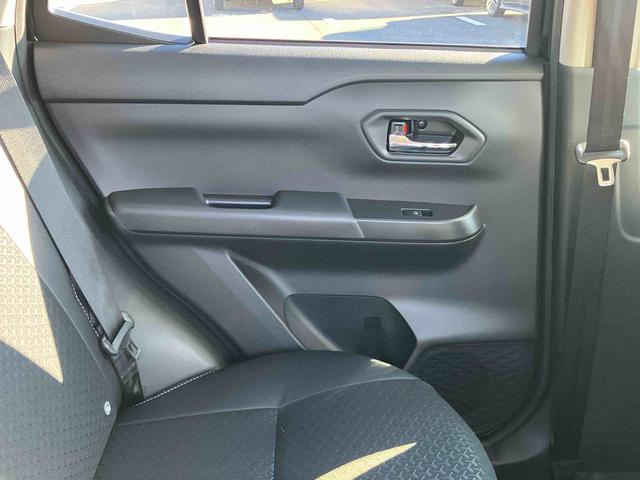 ロッキープレミアムＧ　ＨＥＶアダプティブクルコン　ＬＥＤヘッドライト＆フォグランプ　バックフォグランプ　１７インチアルミホイール　シートヒーター　電動駐車ブレーキ　コーナーセンサー　衝突被害軽減ブレーキ（千葉県）の中古車