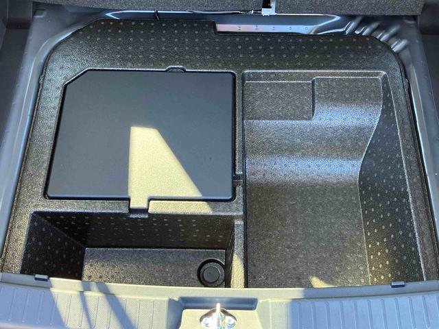 ロッキープレミアムＧ　ＨＥＶアダプティブクルコン　ＬＥＤヘッドライト＆フォグランプ　バックフォグランプ　１７インチアルミホイール　シートヒーター　電動駐車ブレーキ　コーナーセンサー　衝突被害軽減ブレーキ（千葉県）の中古車