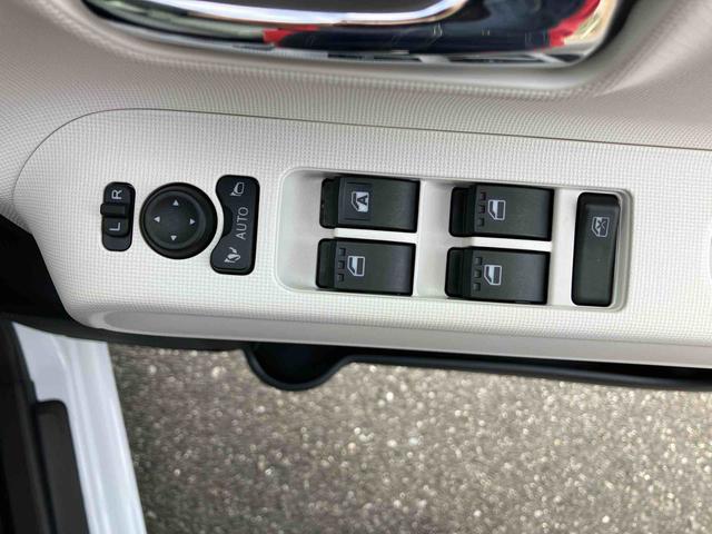 ムーヴキャンバスストライプスＧ両側電動スライドドア　ＬＥＤヘッドライト＆フォグランプ　シートヒーター　保温カップホルダー　電動駐車ブレーキ　バックカメラ　ステアリングスイッチ　コーナーセンサー　衝突被害軽減ブレーキ（千葉県）の中古車