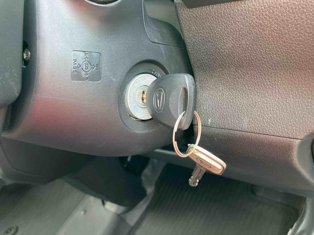 ハイゼットカーゴＤＸ衝突被害軽減ブレーキ　コーナーセンサー　オートライト　プライバシーガラス　フロントパワーウィンドウ　オーバーヘッドシェルフ　スピーカー一体型ＡＭ・ＦＭラジオ　キーレスエントリー　アイドリングストップ（千葉県）の中古車