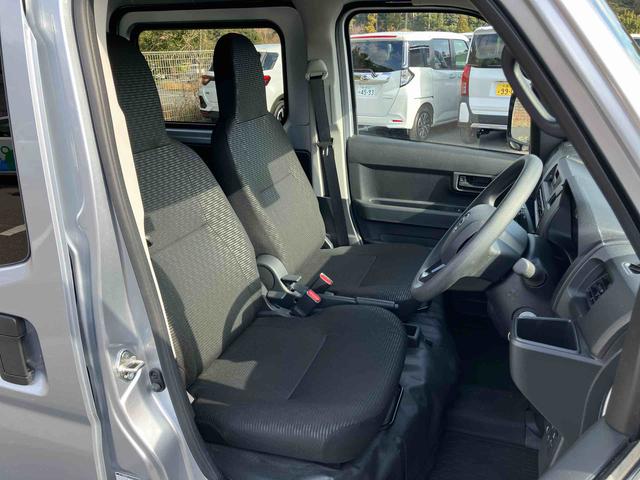 ハイゼットカーゴＤＸ衝突被害軽減ブレーキ　コーナーセンサー　オートライト　プライバシーガラス　フロントパワーウィンドウ　オーバーヘッドシェルフ　スピーカー一体型ＡＭ・ＦＭラジオ　キーレスエントリー　アイドリングストップ（千葉県）の中古車