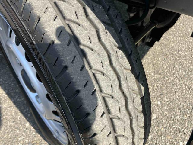 ハイゼットカーゴＤＸ衝突被害軽減ブレーキ　コーナーセンサー　オートライト　プライバシーガラス　フロントパワーウィンドウ　オーバーヘッドシェルフ　スピーカー一体型ＡＭ・ＦＭラジオ　キーレスエントリー　アイドリングストップ（千葉県）の中古車