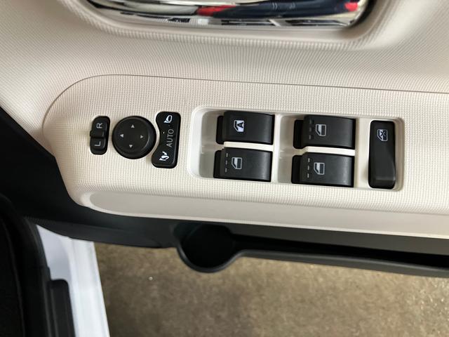 ムーヴキャンバスストライプスＧＬＥＤヘッドライト／両側電動スライドドア／コーナーセンサー／アイドリングストップ／衝突回避支援システム／横滑り防止装置／オートライト／オートエアコン／キーフリー／電動格納ミラー／電動パーキングブレーキ（千葉県）の中古車