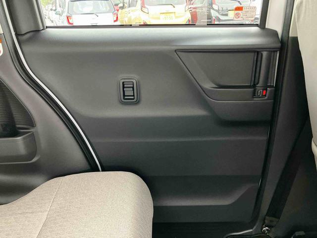 ムーヴＸＬＥＤヘッドライト／片側電動スライドドア／コーナーセンサー／アイドリングストップ／衝突回避支援システム／横滑り防止装置／オートライト／オートエアコン／電動格納ミラー／ブラインドスポットモニター（千葉県）の中古車