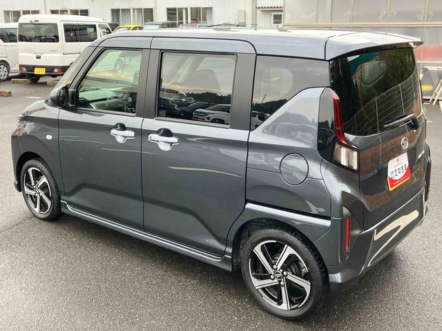 ムーヴＲＳＬＥＤヘッドライト／両側電動スライドドア／アダプティブクルーズコントロール／コーナーセンサー／アイドリングストップ／衝突回避支援システム／横滑り防止装置／電動格納ミラー／電動パーキングブレーキ（千葉県）の中古車