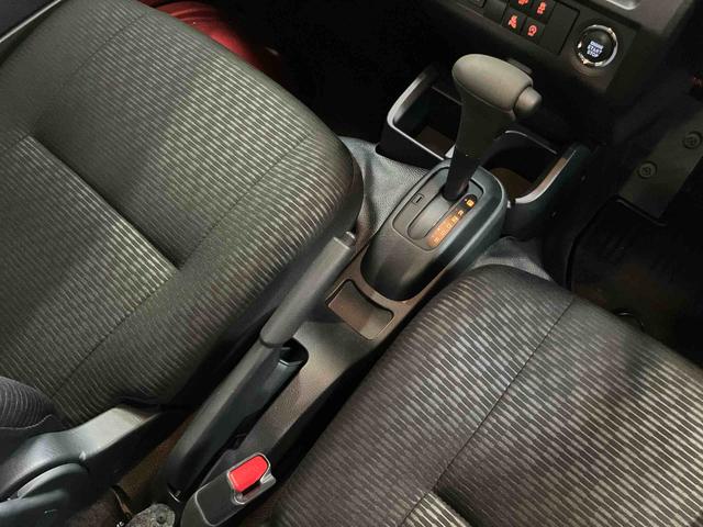 ハイゼットトラックジャンボエクストラ４ＷＤ／オートライト／アダプティブドライビングビーム／衝突回避支援システム／横滑り防止装置／コーナーセンサー／スペアタイヤ／マニュアルエアコン／ガードフレーム／アイドリングストップ／ＬＥＤ大型荷台灯（千葉県）の中古車