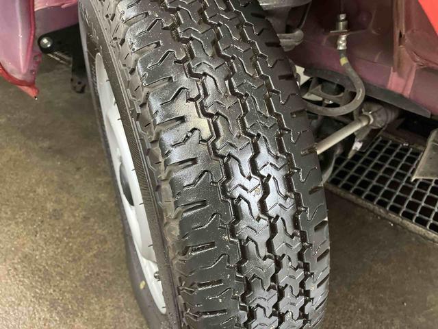 ハイゼットトラックジャンボエクストラ４ＷＤ／オートライト／アダプティブドライビングビーム／衝突回避支援システム／横滑り防止装置／コーナーセンサー／スペアタイヤ／マニュアルエアコン／ガードフレーム／アイドリングストップ／ＬＥＤ大型荷台灯（千葉県）の中古車