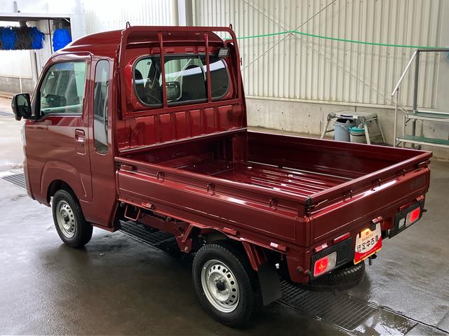 ハイゼットトラックジャンボエクストラ４ＷＤ／オートライト／アダプティブドライビングビーム／衝突回避支援システム／横滑り防止装置／コーナーセンサー／スペアタイヤ／マニュアルエアコン／ガードフレーム／アイドリングストップ／ＬＥＤ大型荷台灯（千葉県）の中古車