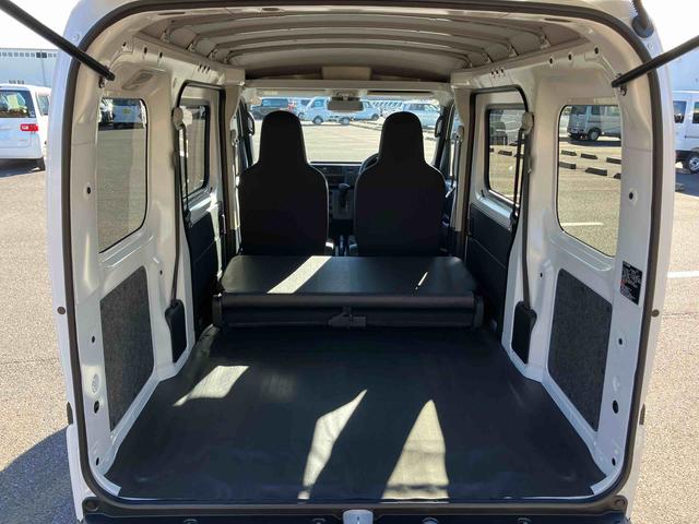 ハイゼットカーゴデラックス衝突被害軽減ブレーキ　コーナーセンサー　オートライト　プライバシーガラス　フロントパワーウィンドウ　オーバーヘッドシェルフ　スピーカー一体型ＡＭ・ＦＭラジオ　キーレスエントリー　アイドリングストップ（千葉県）の中古車