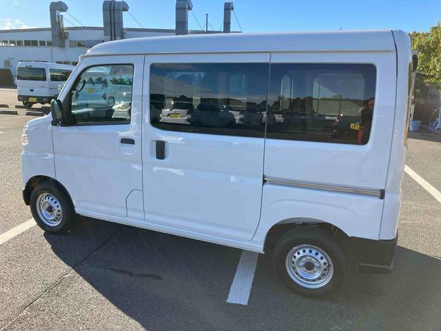 ハイゼットカーゴデラックス衝突被害軽減ブレーキ　コーナーセンサー　オートライト　プライバシーガラス　フロントパワーウィンドウ　オーバーヘッドシェルフ　スピーカー一体型ＡＭ・ＦＭラジオ　キーレスエントリー　アイドリングストップ（千葉県）の中古車