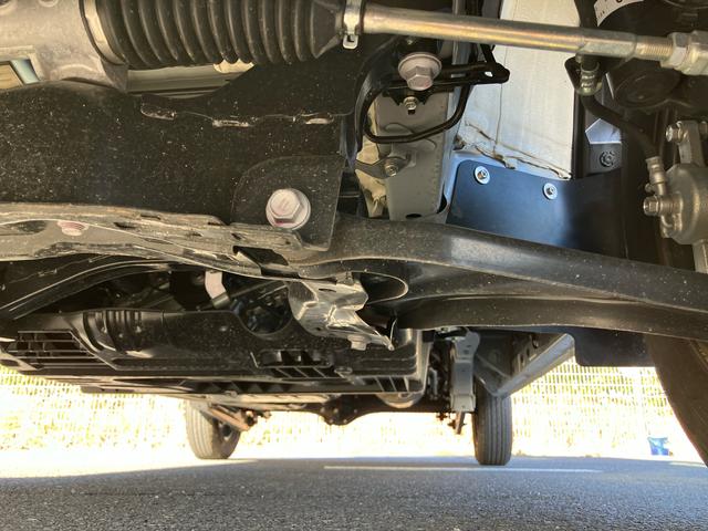 ハイゼットカーゴデラックス衝突被害軽減ブレーキ　コーナーセンサー　オートライト　プライバシーガラス　フロントパワーウィンドウ　オーバーヘッドシェルフ　スピーカー一体型ＡＭ・ＦＭラジオ　キーレスエントリー　アイドリングストップ（千葉県）の中古車