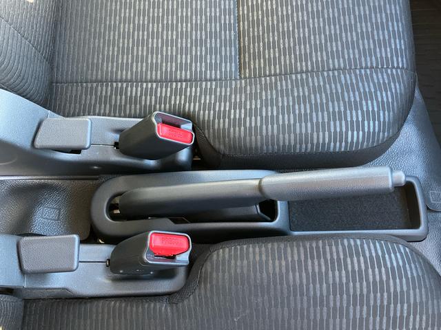 ハイゼットカーゴデラックス衝突被害軽減ブレーキ　コーナーセンサー　オートライト　プライバシーガラス　フロントパワーウィンドウ　オーバーヘッドシェルフ　スピーカー一体型ＡＭ・ＦＭラジオ　キーレスエントリー　アイドリングストップ（千葉県）の中古車