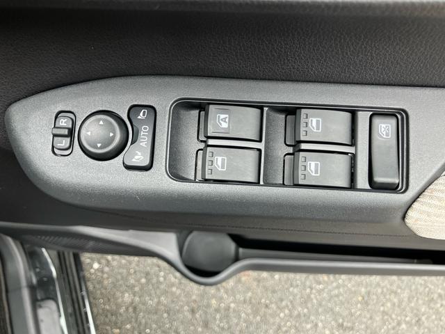 ムーヴＸＬＥＤヘッドライト／片側電動スライドドア／コーナーセンサー／アイドリングストップ／衝突回避支援システム／横滑り防止装置／オートライト／オートエアコン／電動格納ミラー／ブラインドスポットモニター（千葉県）の中古車