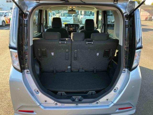 トールカスタムＧＬＥＤヘッドライト＆フォグランプ　アダプティブクルコン　１４インチアルミホイール　両側電動スライドドア　電動パーキングブレーキ　プッシュボタンスターター　コーナーセンサー　衝突被害軽減ブレーキ（千葉県）の中古車