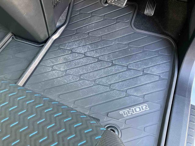 トールカスタムＧＬＥＤヘッドライト＆フォグランプ　アダプティブクルコン　１４インチアルミホイール　両側電動スライドドア　電動パーキングブレーキ　プッシュボタンスターター　コーナーセンサー　衝突被害軽減ブレーキ（千葉県）の中古車