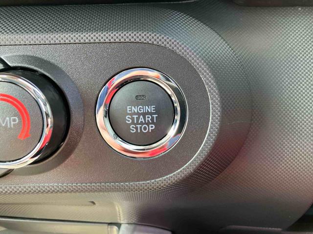 ロッキープレミアムＧアダプティブクルコン　ＬＥＤヘッドライト＆フォグランプ　バックフォグランプ　１７インチアルミホイール　シートヒーター　電動駐車ブレーキ　コーナーセンサー　衝突被害軽減ブレーキ（千葉県）の中古車