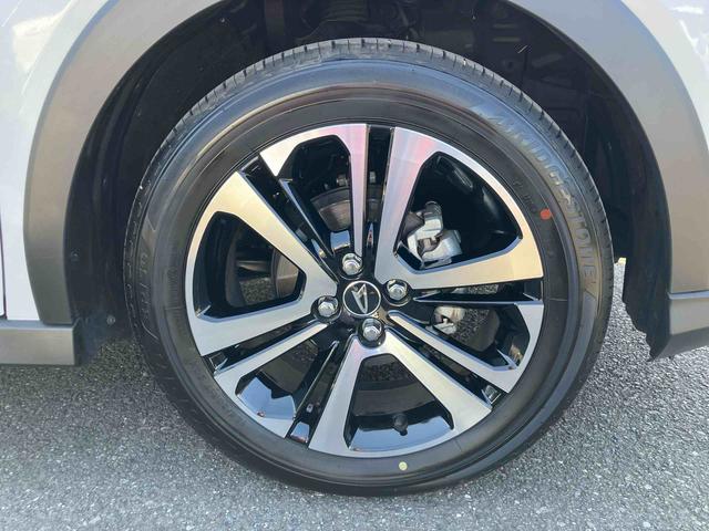 ロッキープレミアムＧアダプティブクルコン　ＬＥＤヘッドライト＆フォグランプ　バックフォグランプ　１７インチアルミホイール　シートヒーター　電動駐車ブレーキ　コーナーセンサー　衝突被害軽減ブレーキ（千葉県）の中古車