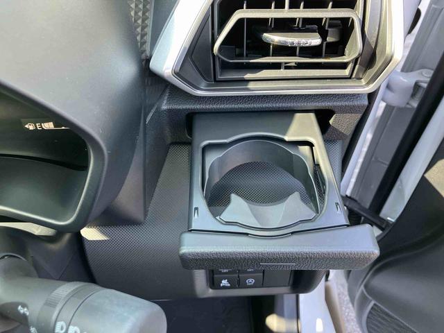 ロッキープレミアムＧアダプティブクルコン　ＬＥＤヘッドライト＆フォグランプ　バックフォグランプ　１７インチアルミホイール　シートヒーター　電動駐車ブレーキ　コーナーセンサー　衝突被害軽減ブレーキ（千葉県）の中古車