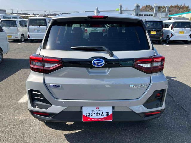 ロッキープレミアムＧ　ＨＥＶバックカメラ　アダプティブクルコン　ＬＥＤヘッドライト＆フォグランプ　バックフォグランプ　１７インチアルミホイール　シートヒーター　電動駐車ブレーキ　コーナーセンサー　衝突被害軽減ブレーキ（千葉県）の中古車