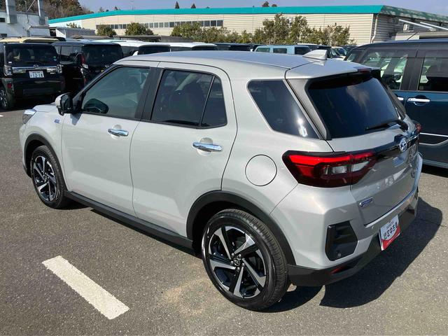 ロッキープレミアムＧ　ＨＥＶバックカメラ　アダプティブクルコン　ＬＥＤヘッドライト＆フォグランプ　バックフォグランプ　１７インチアルミホイール　シートヒーター　電動駐車ブレーキ　コーナーセンサー　衝突被害軽減ブレーキ（千葉県）の中古車