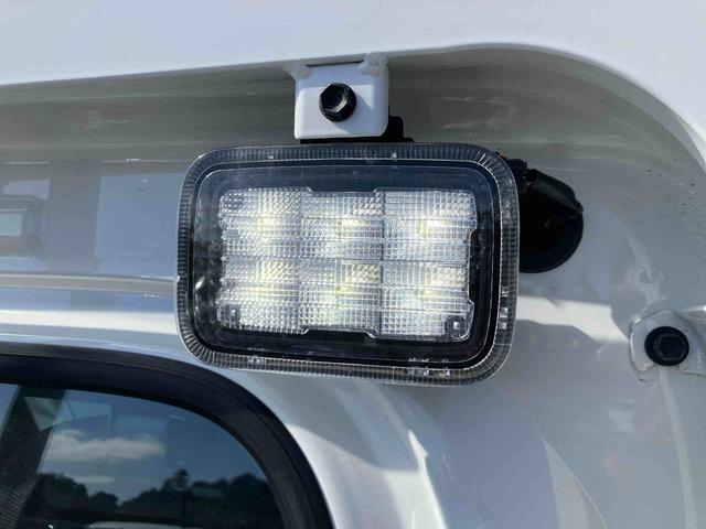 ハイゼットトラックスタンダード 農用スペシャルCVT 電子制御式4WD 荷台LEDライト リヤ4枚リーフスプリング スーパーデフロック 衝突被害軽減ブレーキ コーナーセンサー スピーカー一体型AM/FMラジオ エアコン パワステ(千葉県)の中古車