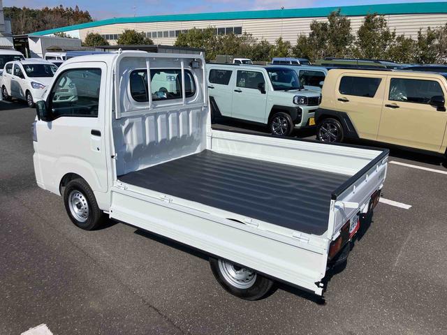 ハイゼットトラックスタンダード 農用スペシャルCVT 電子制御式4WD 荷台LEDライト リヤ4枚リーフスプリング スーパーデフロック 衝突被害軽減ブレーキ コーナーセンサー スピーカー一体型AM/FMラジオ エアコン パワステ(千葉県)の中古車