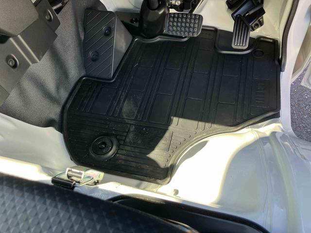 ハイゼットトラックスタンダード 農用スペシャルCVT 電子制御式4WD 荷台LEDライト リヤ4枚リーフスプリング スーパーデフロック 衝突被害軽減ブレーキ コーナーセンサー スピーカー一体型AM/FMラジオ エアコン パワステ(千葉県)の中古車