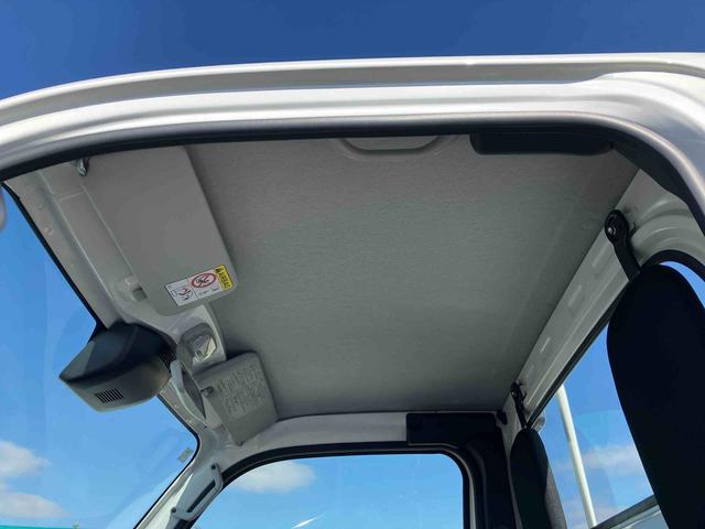 ハイゼットトラックスタンダード 農用スペシャルCVT 電子制御式4WD 荷台LEDライト リヤ4枚リーフスプリング スーパーデフロック 衝突被害軽減ブレーキ コーナーセンサー スピーカー一体型AM/FMラジオ エアコン パワステ(千葉県)の中古車