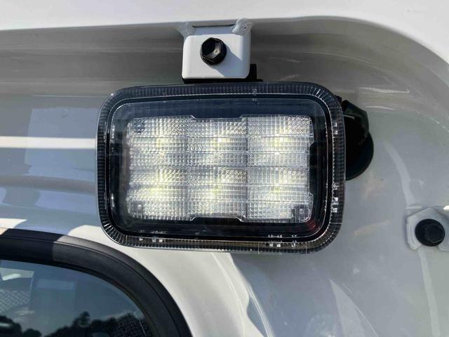 ハイゼットトラックスタンダード 農用スペシャル電子制御式4WD 荷台LEDライト リヤ4枚リーフスプリング スーパーデフロック 衝突被害軽減ブレーキ コーナーセンサー スピーカー一体型AM/FMラジオ エアコン パワステ(千葉県)の中古車