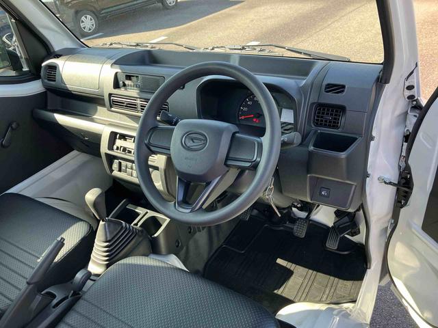 ハイゼットトラックスタンダード 農用スペシャル電子制御式4WD 荷台LEDライト リヤ4枚リーフスプリング スーパーデフロック 衝突被害軽減ブレーキ コーナーセンサー スピーカー一体型AM/FMラジオ エアコン パワステ(千葉県)の中古車