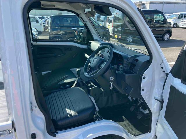 ハイゼットトラックスタンダード 農用スペシャル電子制御式4WD 荷台LEDライト リヤ4枚リーフスプリング スーパーデフロック 衝突被害軽減ブレーキ コーナーセンサー スピーカー一体型AM/FMラジオ エアコン パワステ(千葉県)の中古車