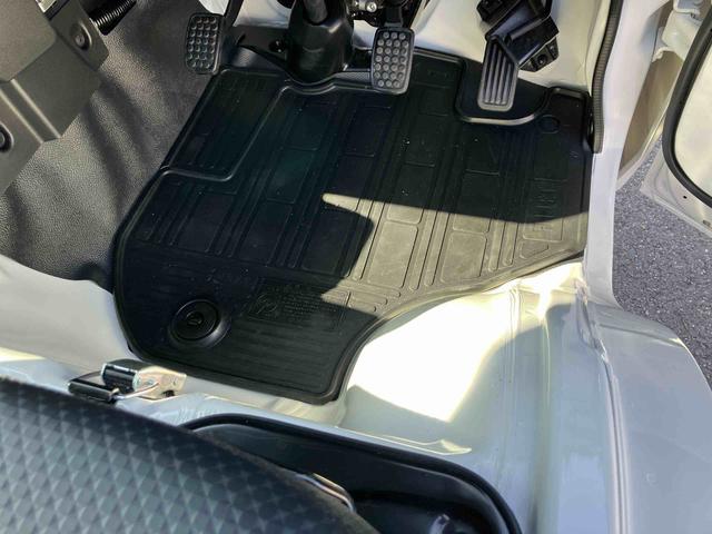 ハイゼットトラックスタンダード 農用スペシャル電子制御式4WD 荷台LEDライト リヤ4枚リーフスプリング スーパーデフロック 衝突被害軽減ブレーキ コーナーセンサー スピーカー一体型AM/FMラジオ エアコン パワステ(千葉県)の中古車