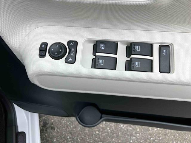 ムーヴキャンバスストライプスＧ両側電動スライドドア　ＬＥＤヘッドライト＆フォグランプ　シートヒーター　保温カップホルダー　電動駐車ブレーキ　バックカメラ　ステアリングスイッチ　コーナーセンサー　衝突被害軽減ブレーキ（千葉県）の中古車