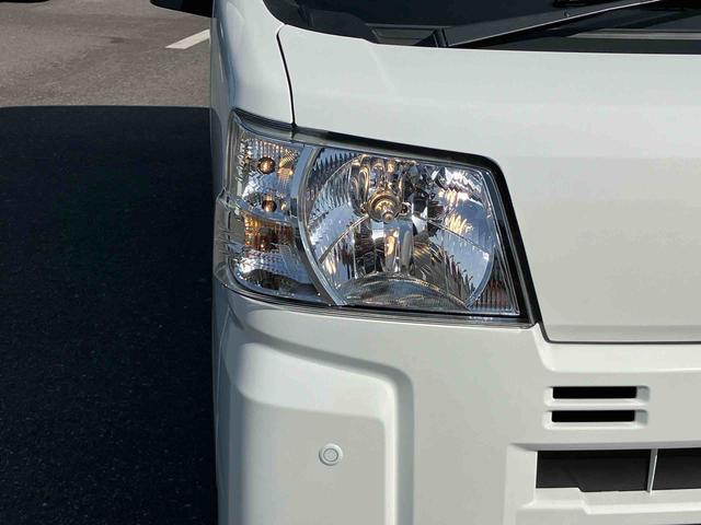 ハイゼットカーゴデラックス　４ＷＤスマートキー　電動格納ドアミラー　リヤヒーター　イージークローザー　プライバシーガラス　フロントパワーウィンドウ　オーバーヘッドシェルフ　スピーカー一体型ＡＭ・ＦＭラジオ　衝突被害軽減ブレーキ（千葉県）の中古車