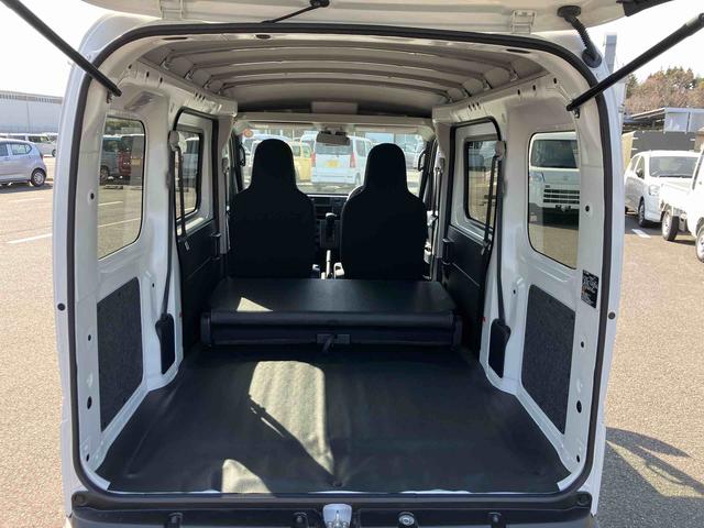 ハイゼットカーゴデラックス　４ＷＤスマートキー　電動格納ドアミラー　リヤヒーター　イージークローザー　プライバシーガラス　フロントパワーウィンドウ　オーバーヘッドシェルフ　スピーカー一体型ＡＭ・ＦＭラジオ　衝突被害軽減ブレーキ（千葉県）の中古車
