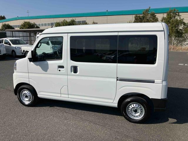 ハイゼットカーゴデラックス　４ＷＤスマートキー　電動格納ドアミラー　リヤヒーター　イージークローザー　プライバシーガラス　フロントパワーウィンドウ　オーバーヘッドシェルフ　スピーカー一体型ＡＭ・ＦＭラジオ　衝突被害軽減ブレーキ（千葉県）の中古車