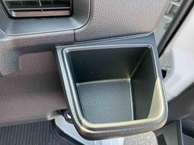 ハイゼットカーゴデラックス　４ＷＤスマートキー　電動格納ドアミラー　リヤヒーター　イージークローザー　プライバシーガラス　フロントパワーウィンドウ　オーバーヘッドシェルフ　スピーカー一体型ＡＭ・ＦＭラジオ　衝突被害軽減ブレーキ（千葉県）の中古車