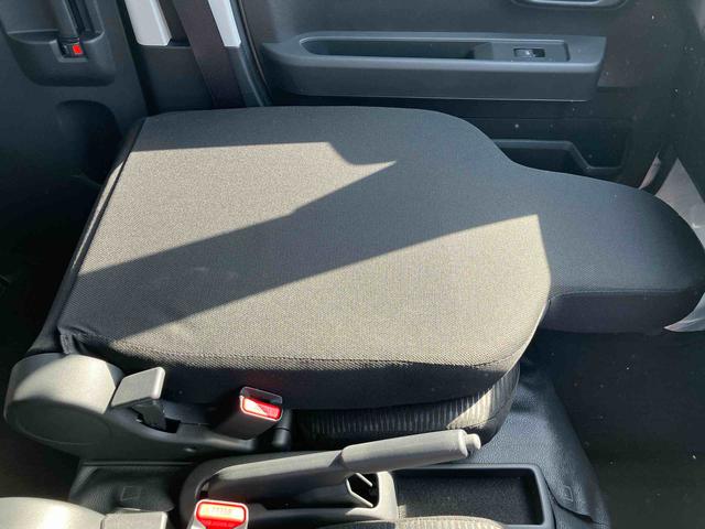 ハイゼットカーゴデラックス　４ＷＤスマートキー　電動格納ドアミラー　リヤヒーター　イージークローザー　プライバシーガラス　フロントパワーウィンドウ　オーバーヘッドシェルフ　スピーカー一体型ＡＭ・ＦＭラジオ　衝突被害軽減ブレーキ（千葉県）の中古車