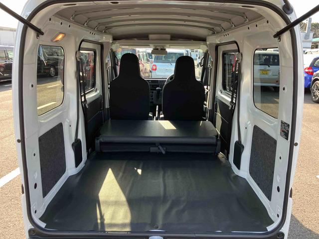 ハイゼットカーゴデラックス衝突被害軽減ブレーキ コーナーセンサー オートライト プライバシーガラス フロントパワーウィンドウ オーバーヘッドシェルフ スピーカー一体型AM・FMラジオ キーレスエントリー アイドリングストップ(千葉県)の中古車