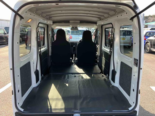 ハイゼットカーゴデラックス衝突被害軽減ブレーキ コーナーセンサー オートライト プライバシーガラス フロントパワーウィンドウ オーバーヘッドシェルフ スピーカー一体型AM・FMラジオ キーレスエントリー アイドリングストップ(千葉県)の中古車