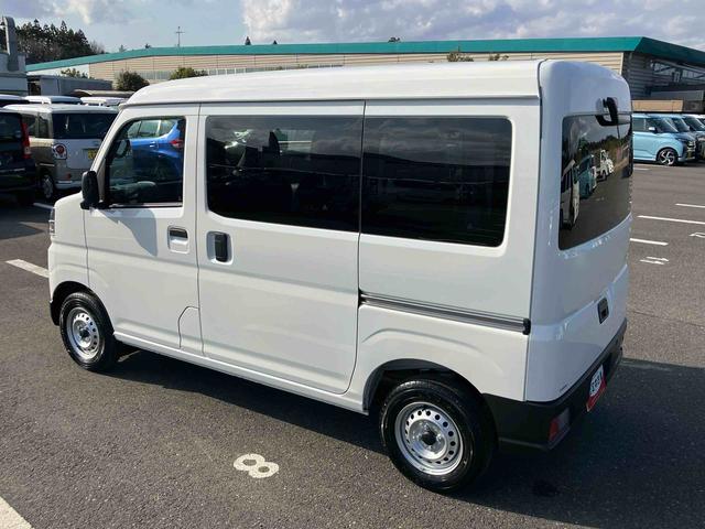 ハイゼットカーゴデラックス衝突被害軽減ブレーキ　コーナーセンサー　オートライト　プライバシーガラス　フロントパワーウィンドウ　オーバーヘッドシェルフ　スピーカー一体型ＡＭ・ＦＭラジオ　キーレスエントリー　アイドリングストップ（千葉県）の中古車