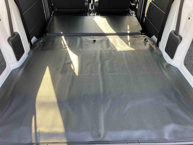 ハイゼットカーゴデラックス衝突被害軽減ブレーキ　コーナーセンサー　オートライト　プライバシーガラス　フロントパワーウィンドウ　オーバーヘッドシェルフ　スピーカー一体型ＡＭ・ＦＭラジオ　キーレスエントリー　アイドリングストップ（千葉県）の中古車