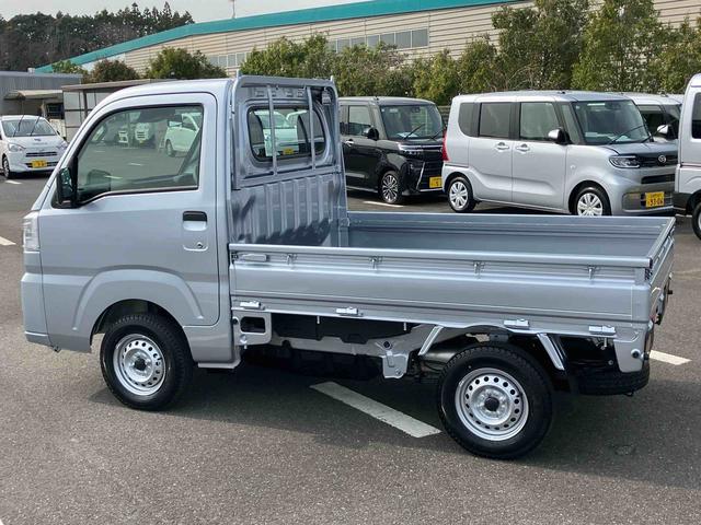 ハイゼットトラックスタンダード　農用スペシャル電子制御式４ＷＤ　荷台ＬＥＤライト　リヤ４枚リーフスプリング　リヤデフロック　副変速機　衝突被害軽減ブレーキ　コーナーセンサー　スピーカー一体型ＡＭ／ＦＭラジオ　エアコン　パワステ（千葉県）の中古車