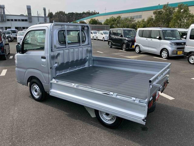 ハイゼットトラックスタンダード　農用スペシャル電子制御式４ＷＤ　荷台ＬＥＤライト　リヤ４枚リーフスプリング　リヤデフロック　副変速機　衝突被害軽減ブレーキ　コーナーセンサー　スピーカー一体型ＡＭ／ＦＭラジオ　エアコン　パワステ（千葉県）の中古車